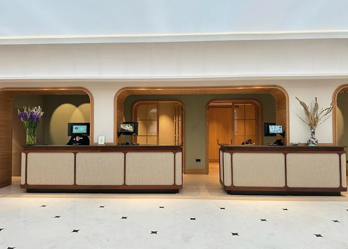 Hotel Becquer